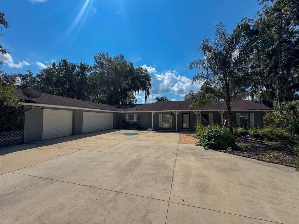 460 SE 4th Ave., Melrose, FL 32666