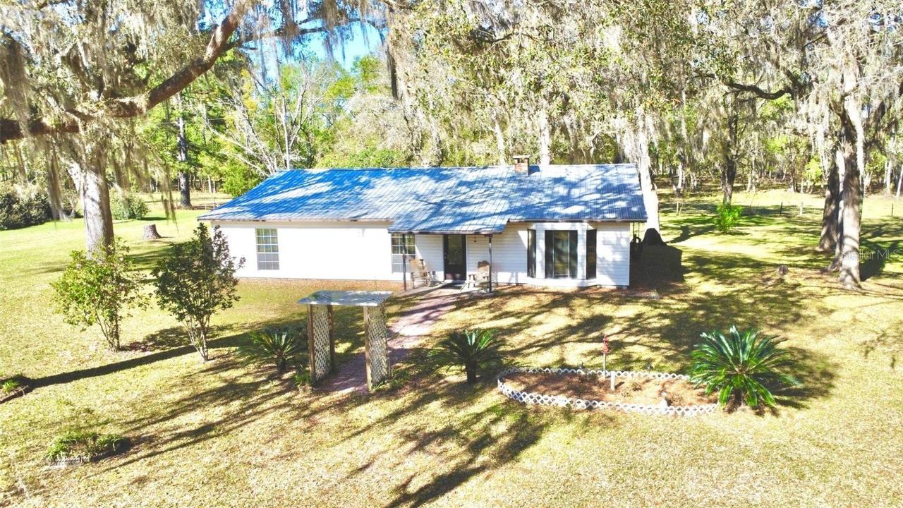 4220 NW 235th Ave., Alachua, FL 32615