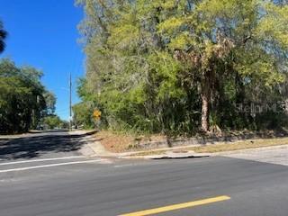613 SE 13th St., Gainesville, FL 32641