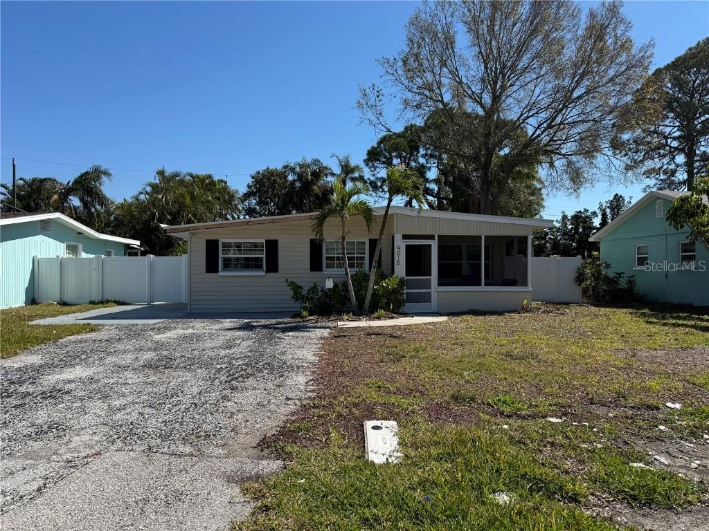 9015 Bay St., St Petersburg, FL 33702