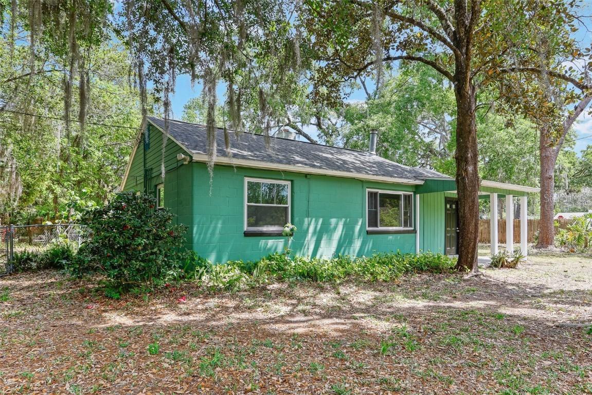 1106 NE 10th Ave., Gainesville, FL 32601