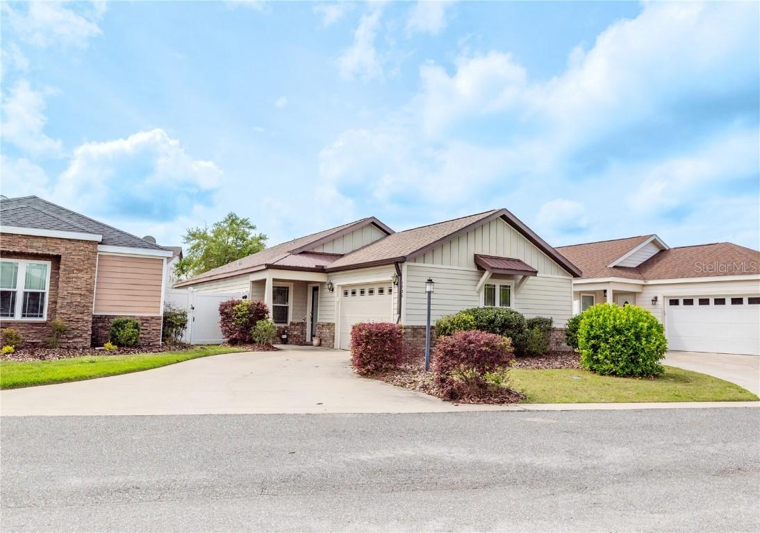 1736 SW 247th St., Newberry, FL 32669