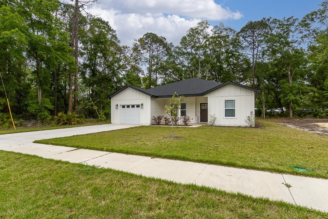 2477 NE 14 St., Gainesville, FL 32609