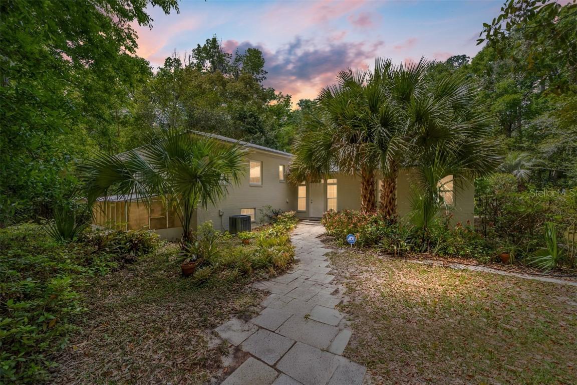 1711 NW 10th Ave., Gainesville, FL 32605