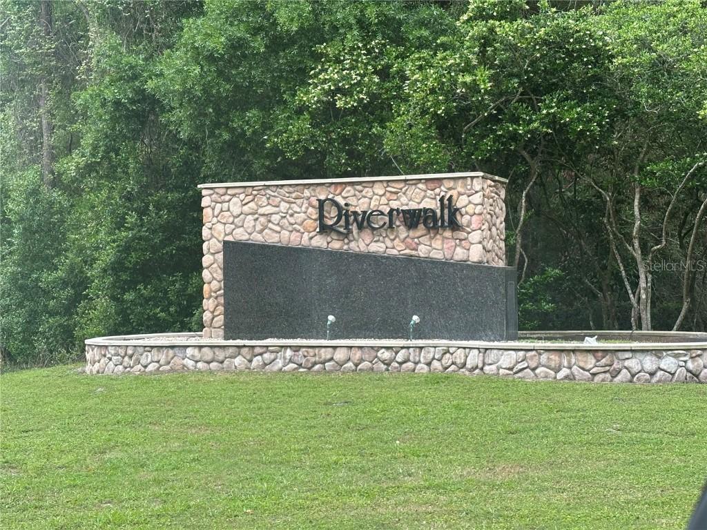 9260 Emily Dr., Fanning Springs, FL 32693