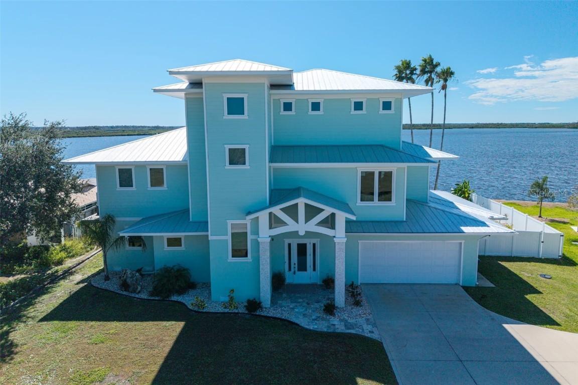 12010 W Bayshore Dr., Crystal River, FL 34429