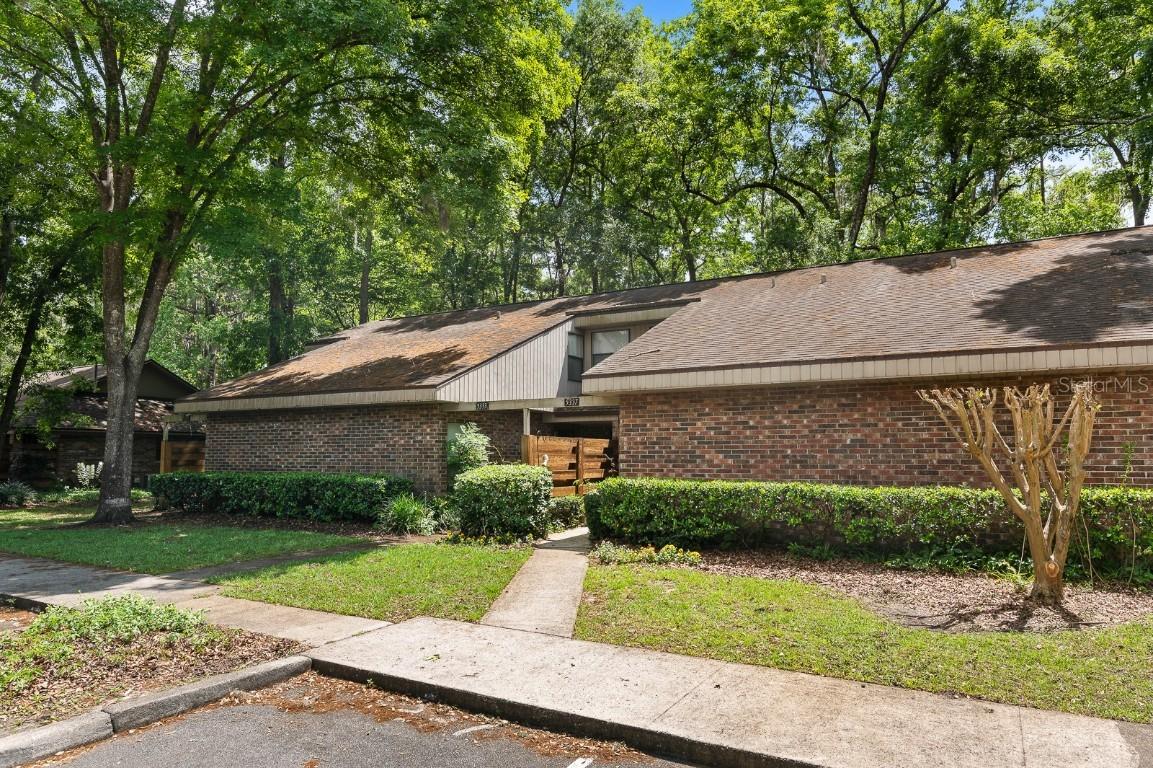 5337 NW 33rd Pl., Gainesville, FL 32606