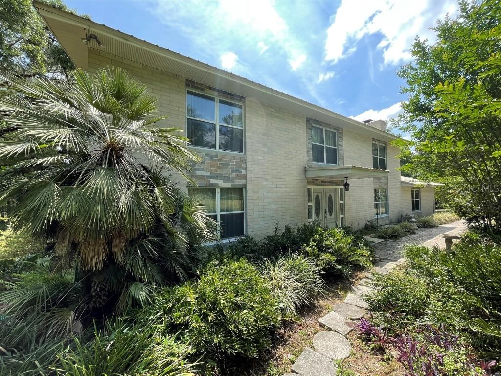 1709 NW 98th St., Gainesville, FL 32606