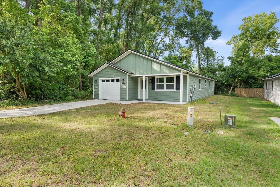23215 Railroad Ave., High Springs, FL 32643