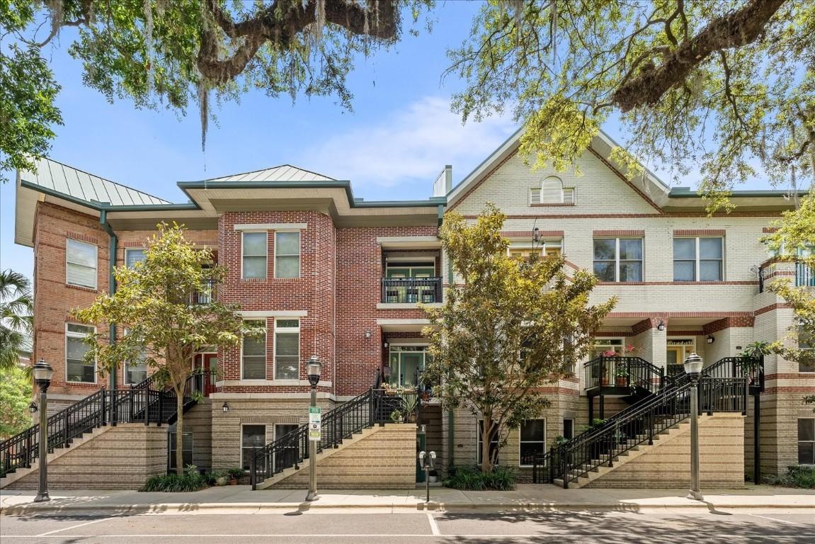 339 NE 2nd Ave., Gainesville, FL 32601