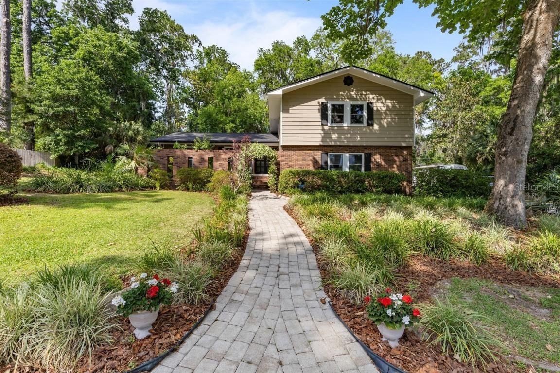 2036 NW 17th Ln., Gainesville, FL 32605