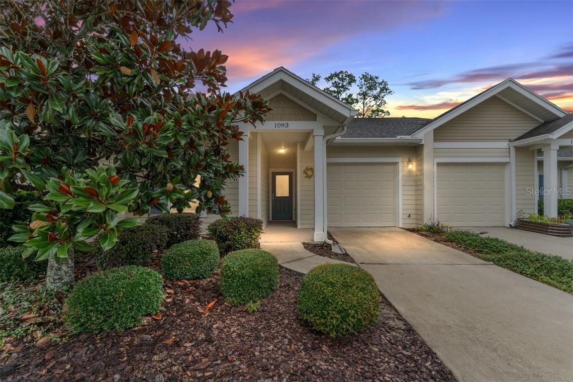 1093 NW 126th Way, Newberry, FL 32669