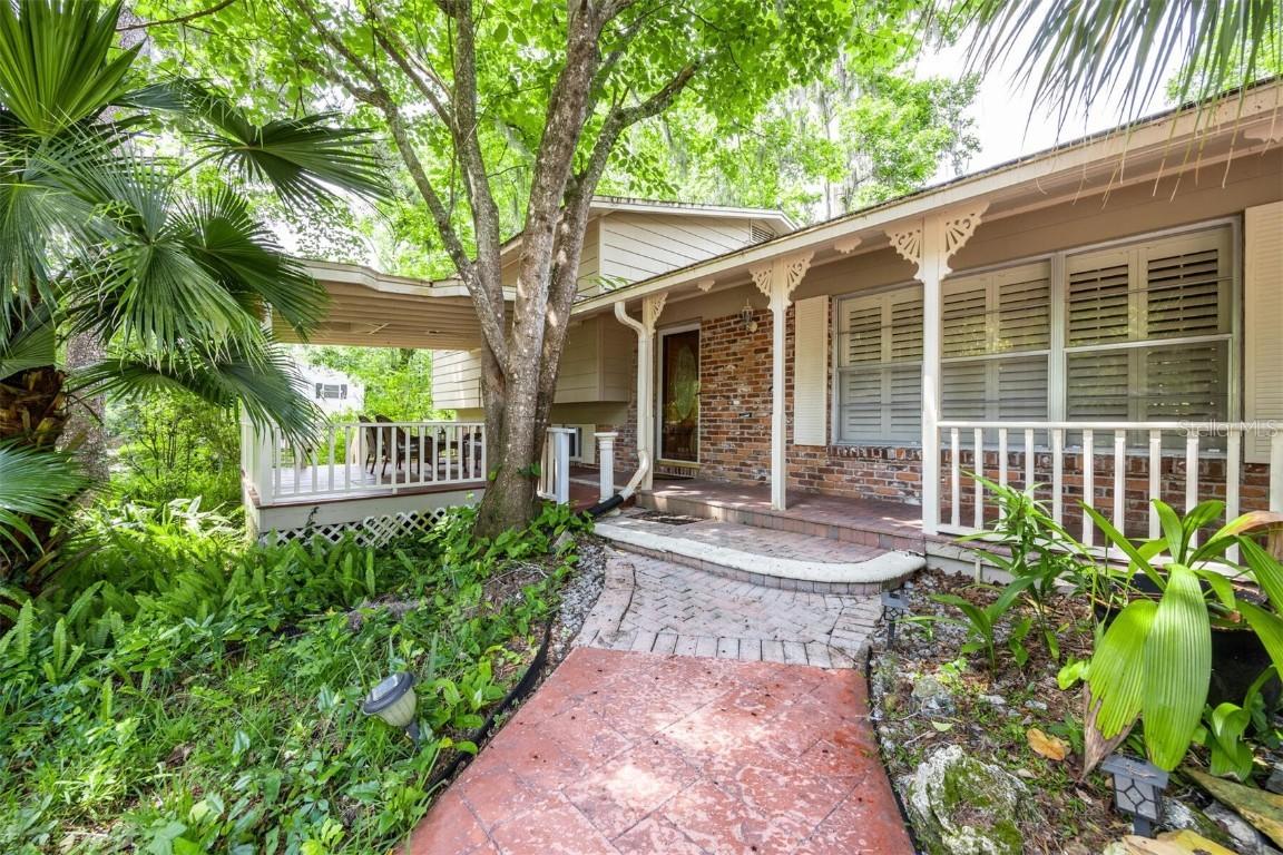 4001 NW 9th Ct., Gainesville, FL 32605