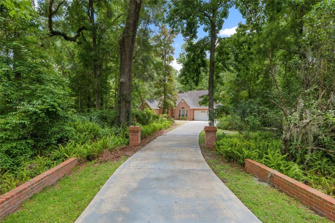 226 SW 80th Dr., Gainesville, FL 32607