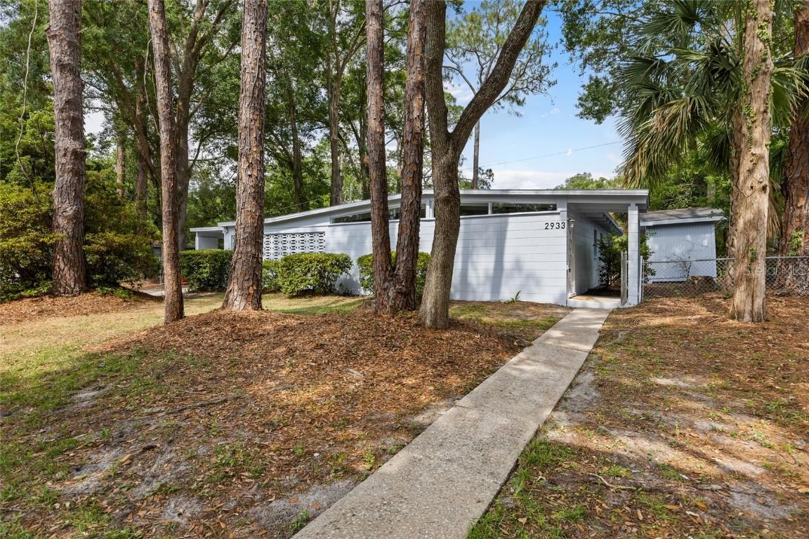 2933 NE 13th Dr., Gainesville, FL 32609