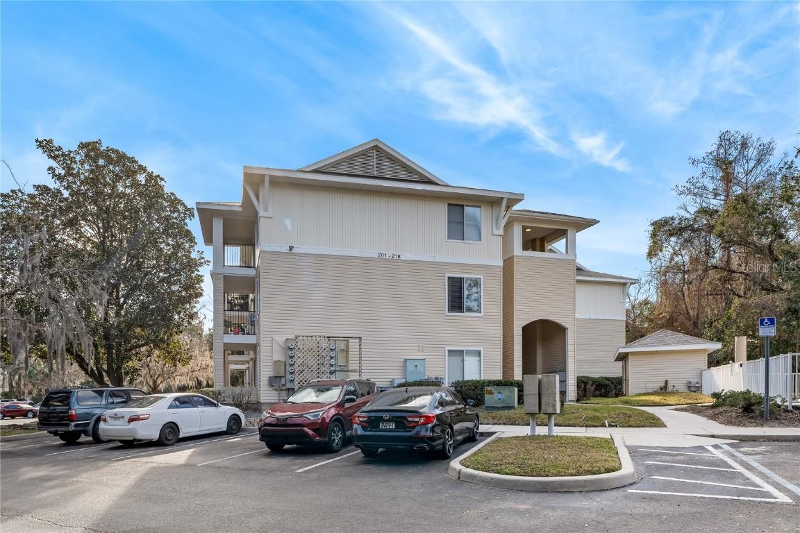 3921 SW 34th St. #211, Gainesville, FL 32608