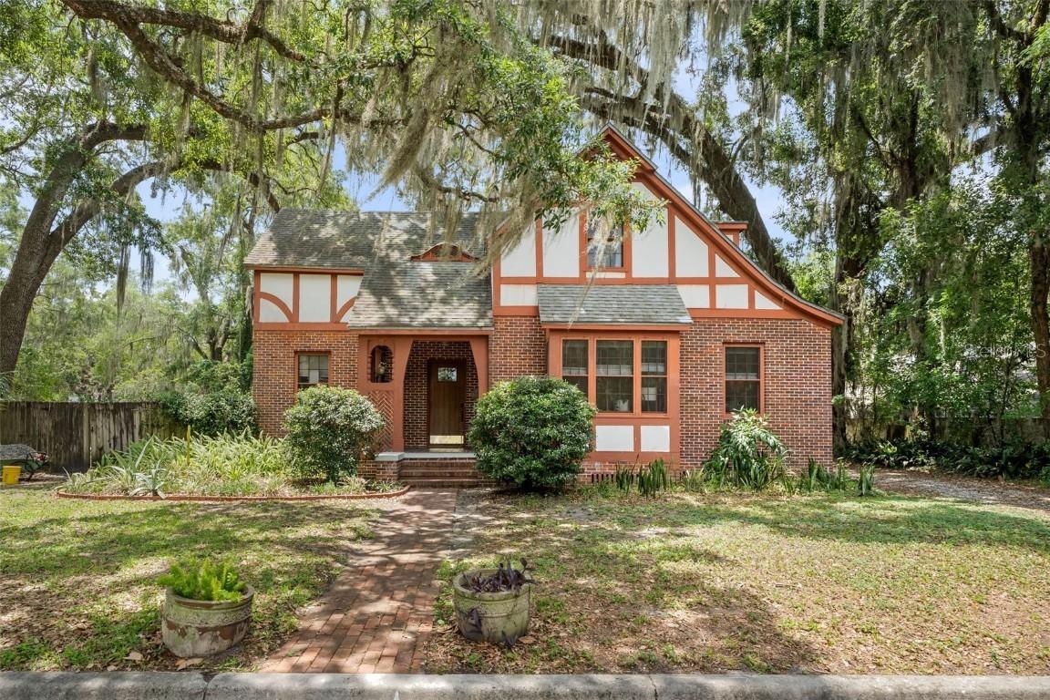535 NE 9th Ave., Gainesville, FL 32601