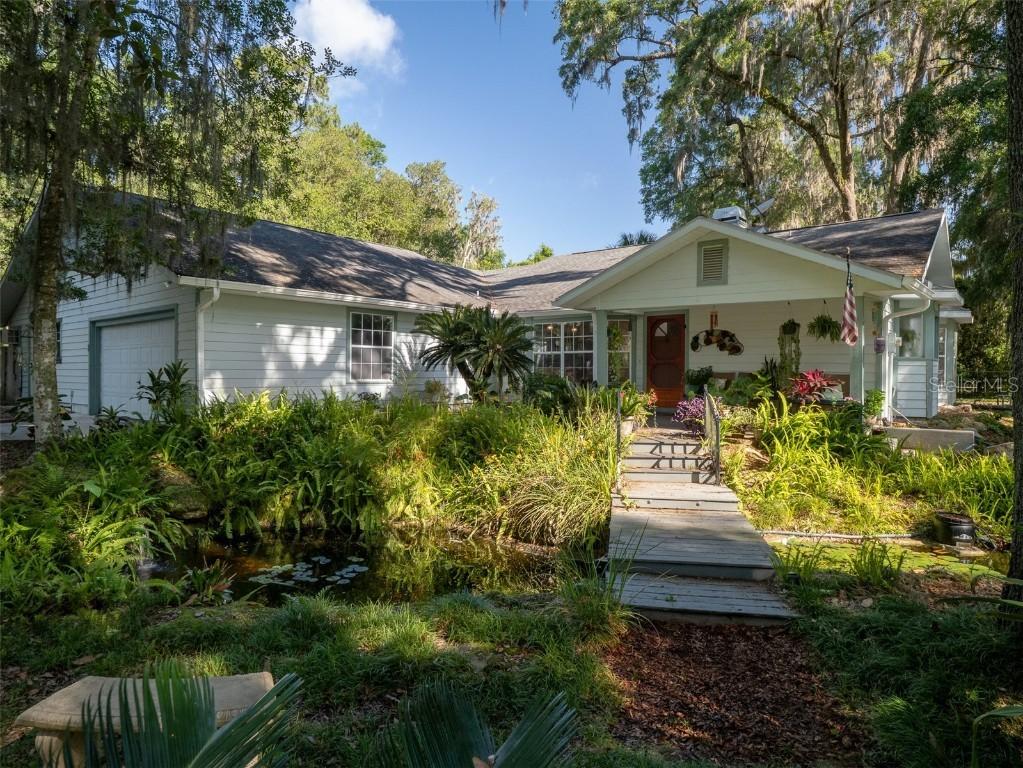 818 NW 202 St., Newberry, FL 32669