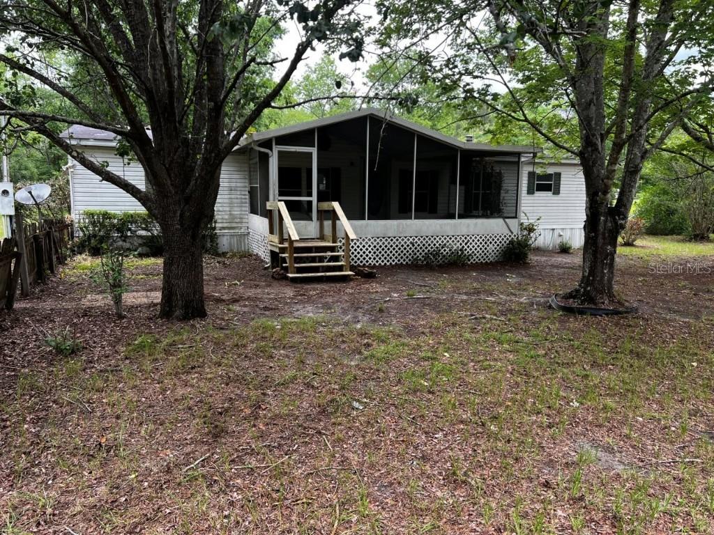 761 SW Sunview St., Fort White, FL 32038