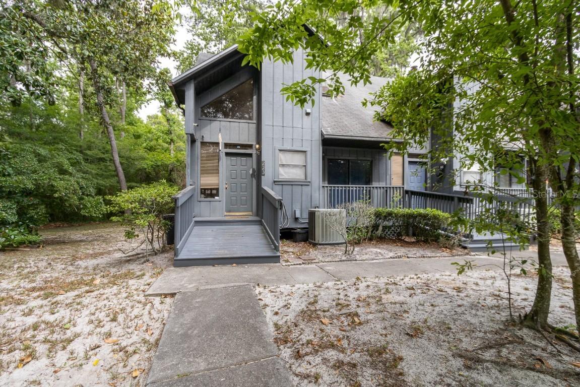 223 NW 34th St., Gainesville, FL 32607