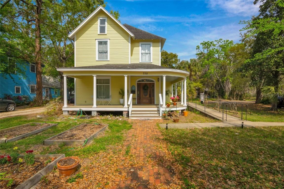 728 E University Ave., Gainesville, FL 32601
