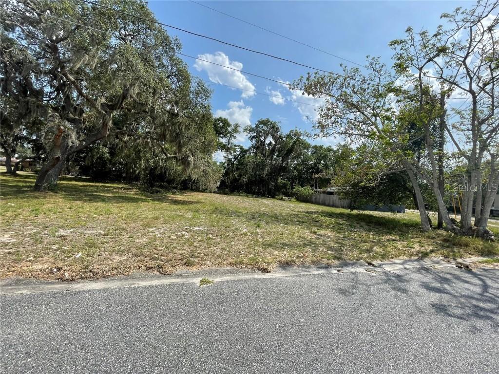 W Herrick Ave., Eustis, FL 32726
