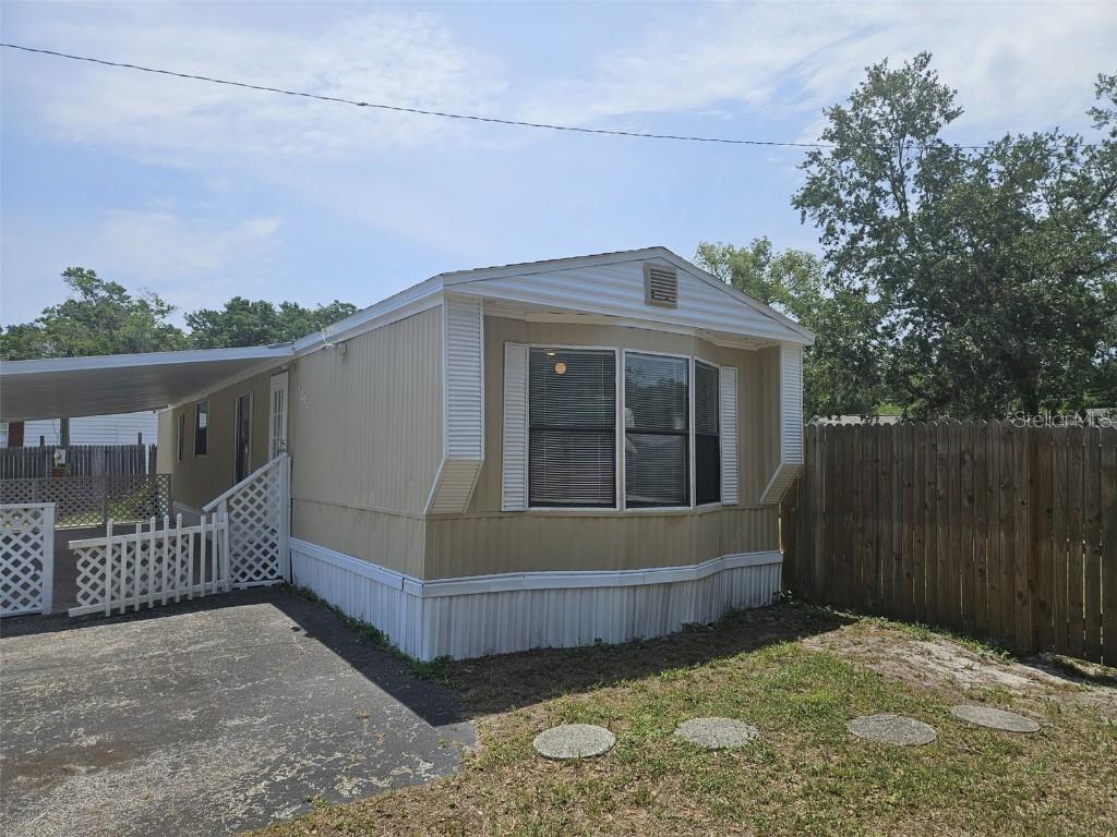 9202 Teak St., New Port Richey, FL 34654