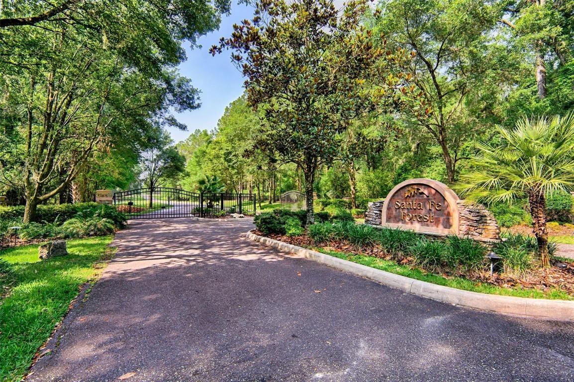 19037 NW 72nd Ave., Alachua, FL 32615