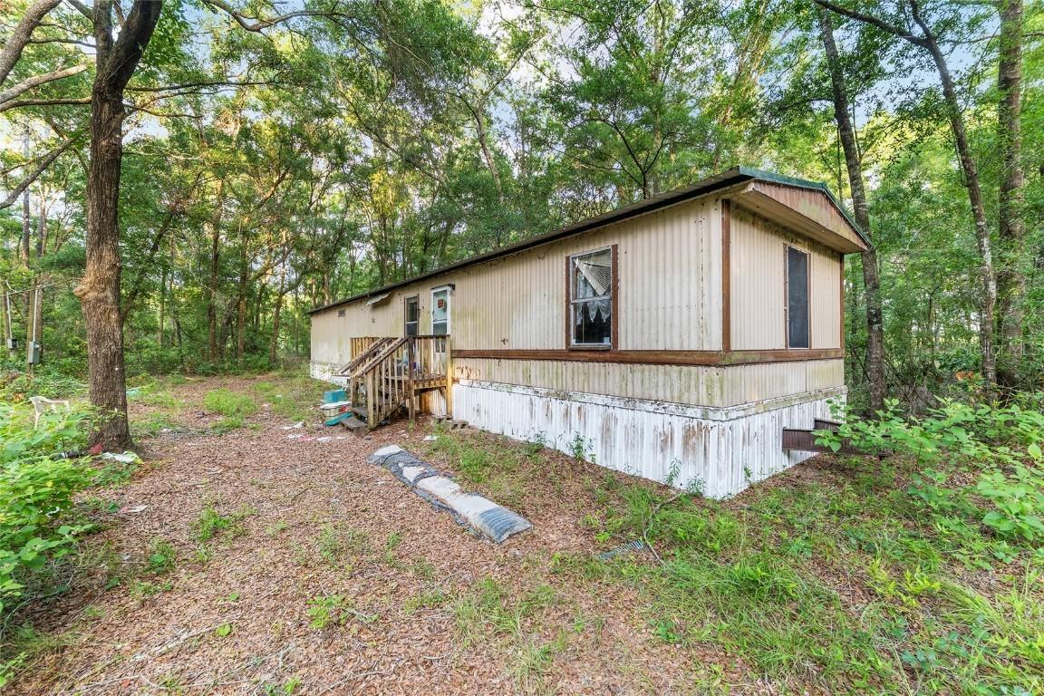 559 NW 62nd Ct., Bell, FL 32619