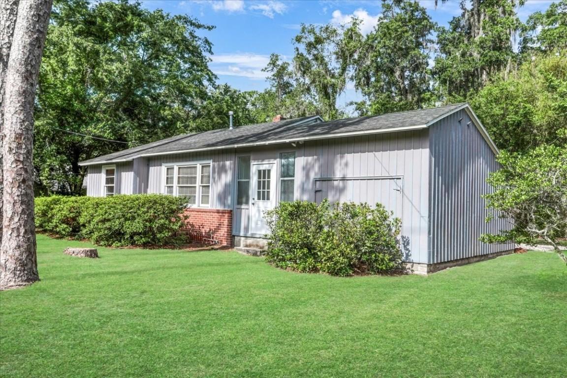 916 NE 9th St., Gainesville, FL 32601
