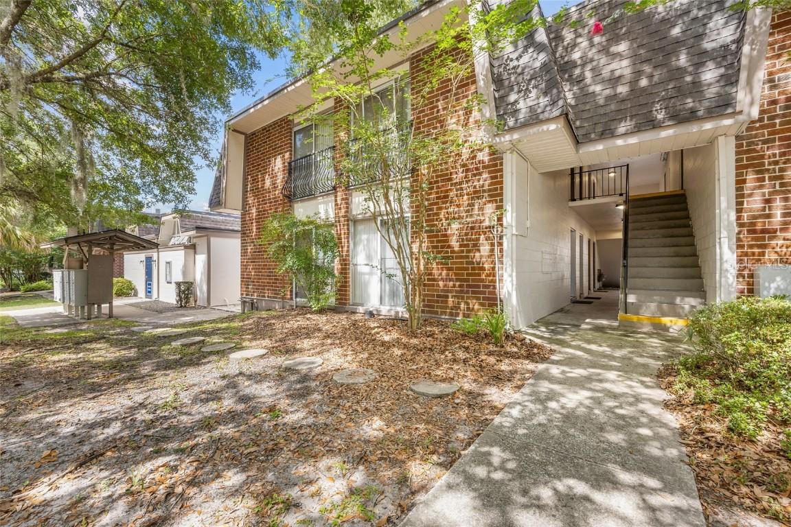 1700 SW 16th Ct. #E9, Gainesville, FL 32608