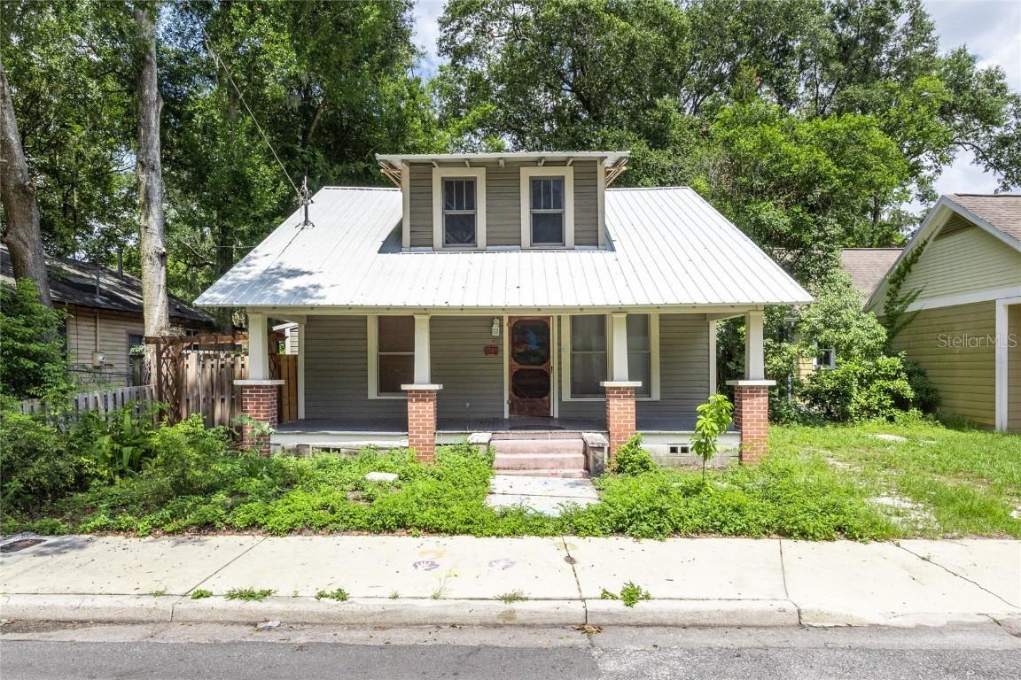 407 NW 8th St., Gainesville, FL 32601