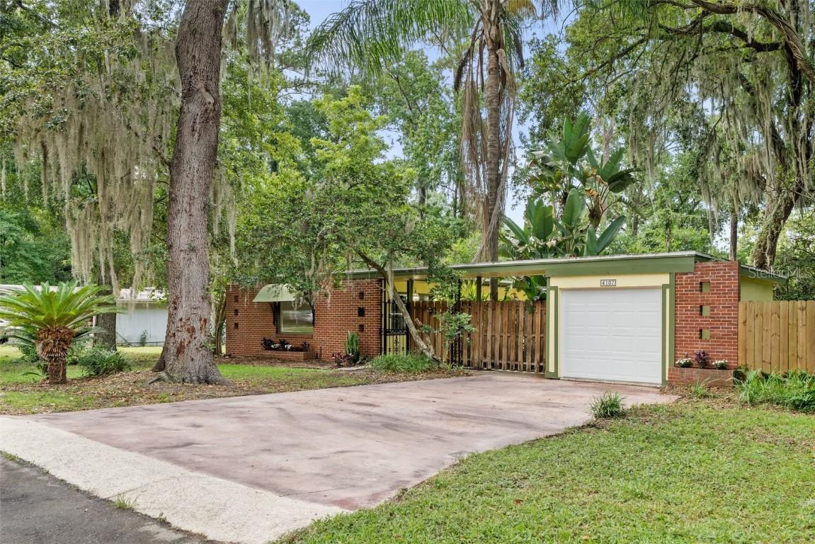 4107 NW 13th Pl., Gainesville, FL 32605