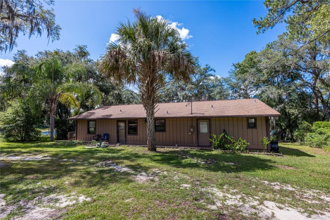 124 Galilee Shore Dr., Hawthorne, FL 32640