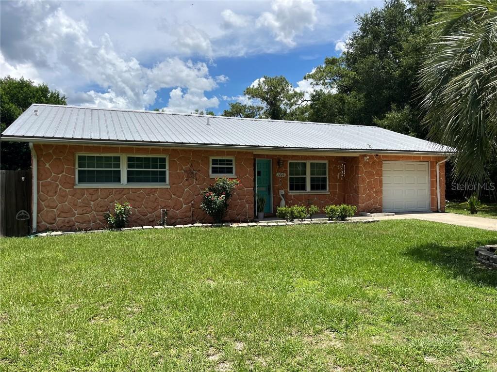 1255 NE 2nd St., Crystal River, FL 34429