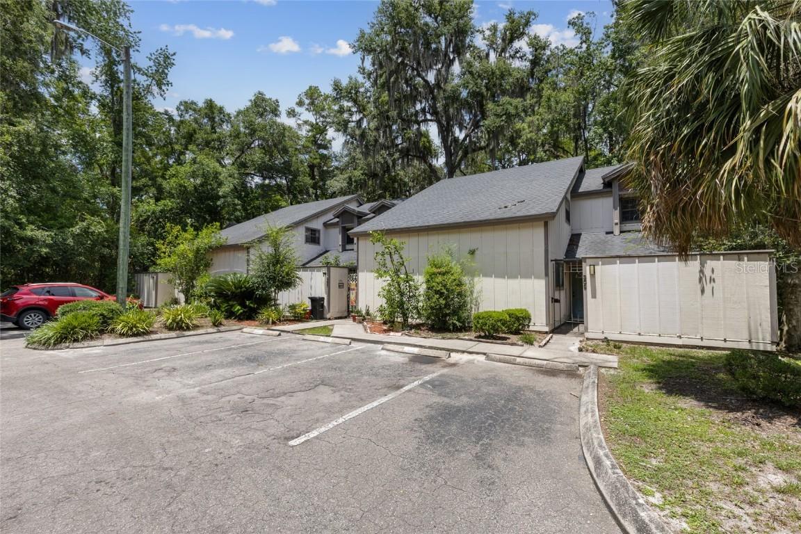 303 SW 54th Dr., Gainesville, FL 32607