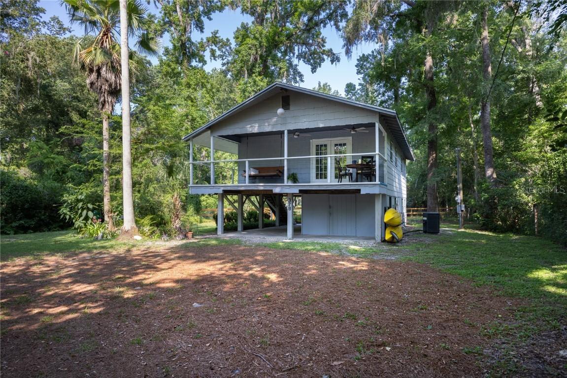 378 SW Washington Ave., Fort White, FL 32038