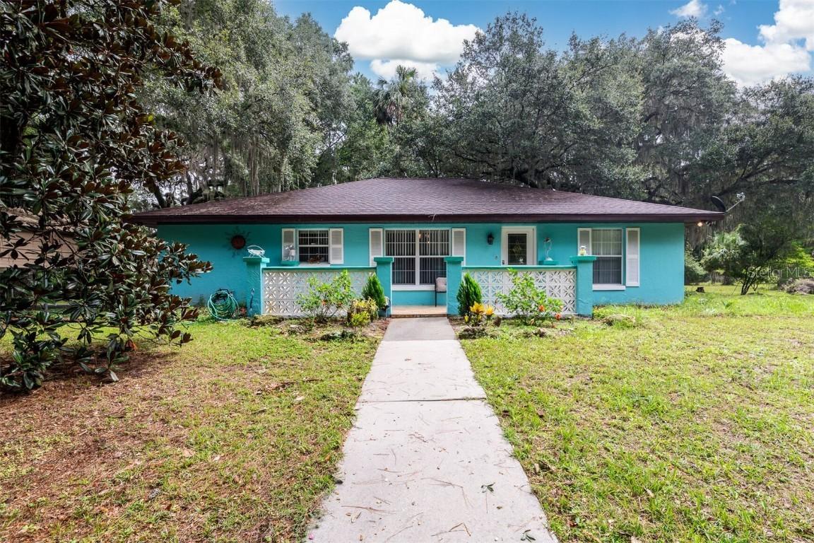 8465 NW 186th St., Reddick, FL 32686