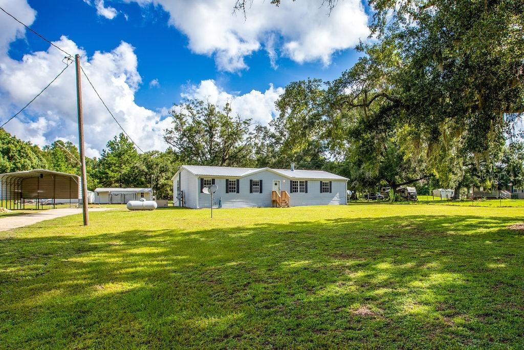 5957 Thomas Ln., Hampton, FL 32044