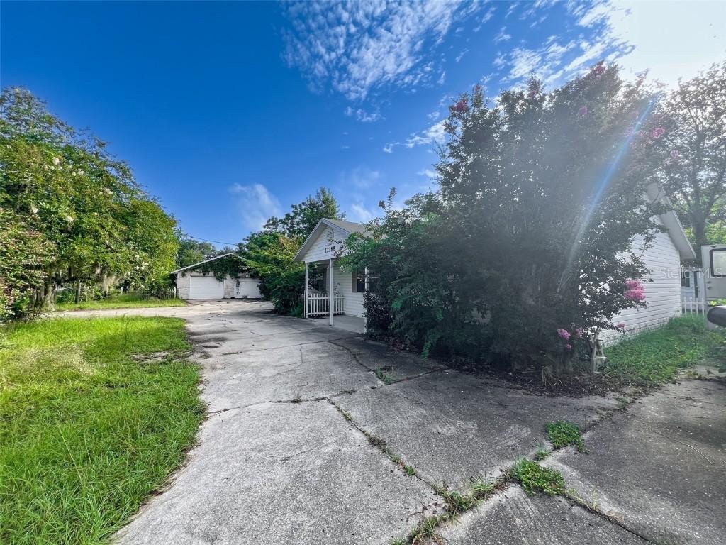 12168 Cedar Dr., Brooker, FL 32622