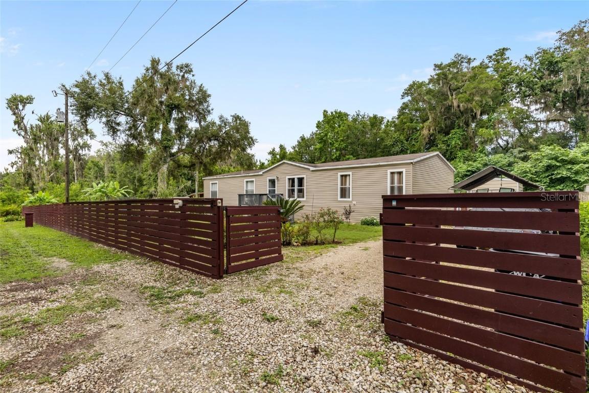 2332 NE 69th Ter., Gainesville, FL 32609