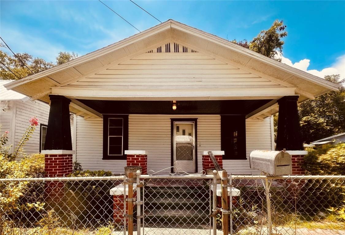 724 NW 3rd St., Gainesville, FL 32601