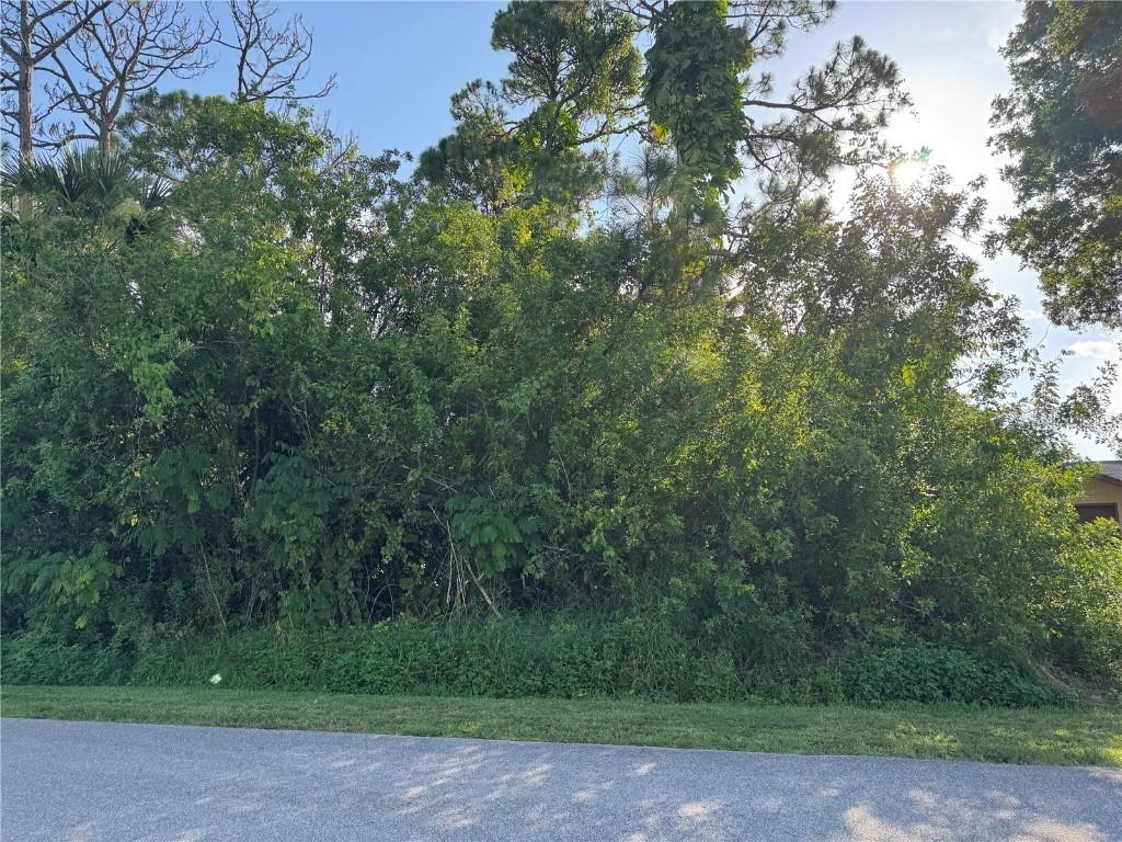 4615 47th Ct., Vero Beach, FL 32967