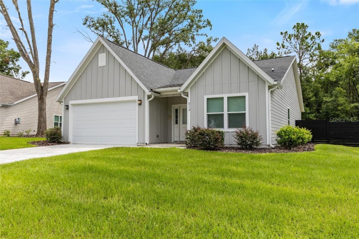 213 SW 246th Way, Newberry, FL 32669