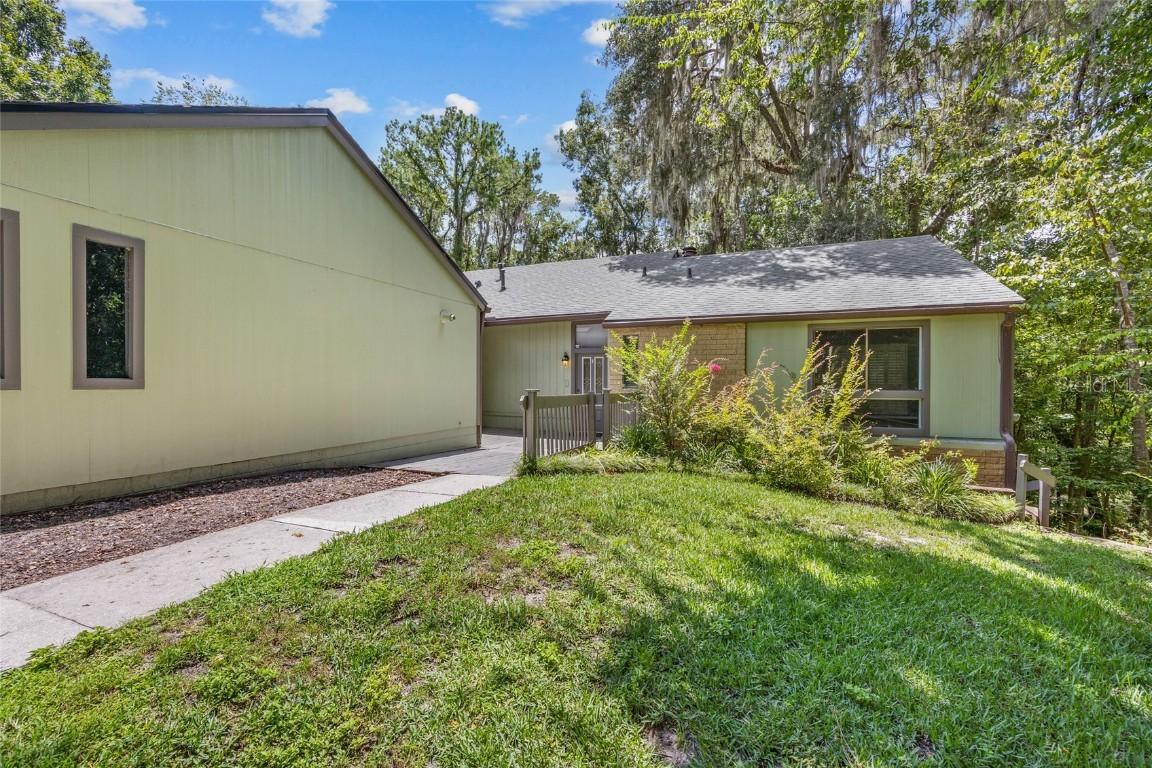 1633 NW 19th Cir., Gainesville, FL 32605