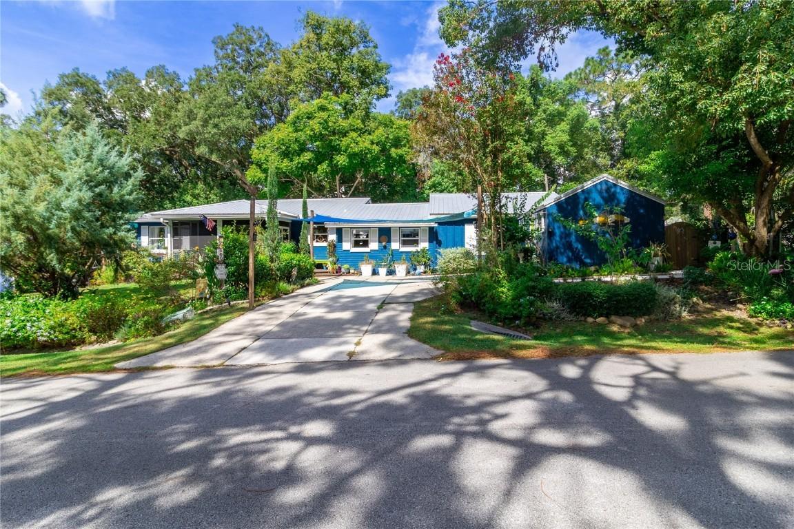 560 SE Live Oak Ave., Keystone Heights, FL 32656