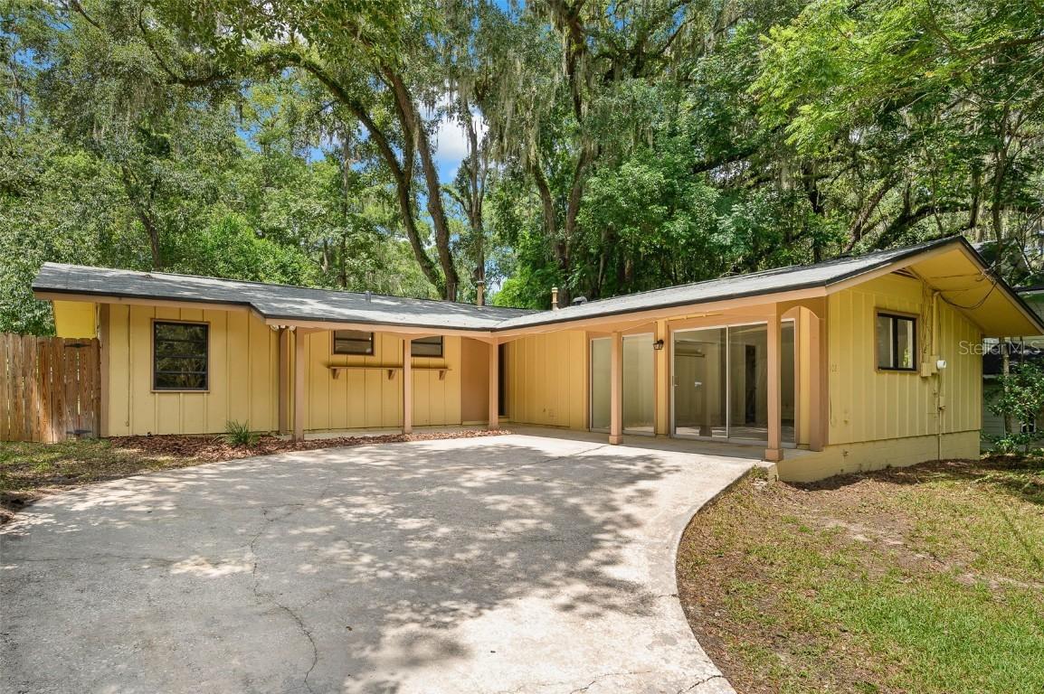 102 NW 27th Ter., Gainesville, FL 32607