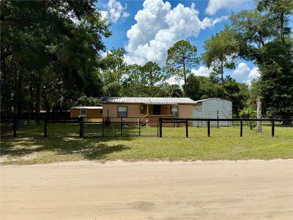 15250 NE 107th Terrace Rd., Fort Mc Coy, FL 32134