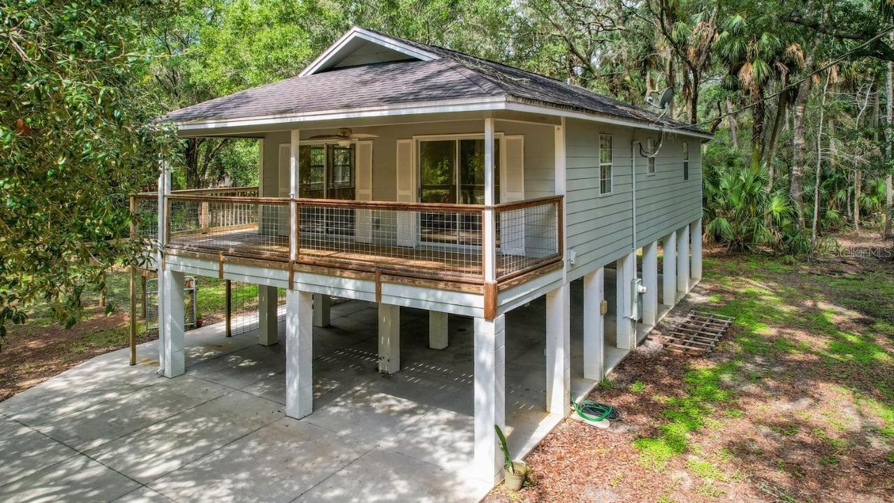3931 SE 193rd Pl., Yankeetown, FL 34498