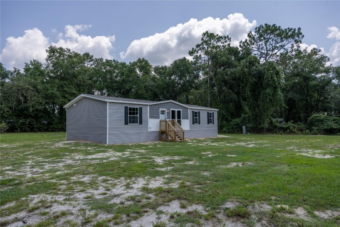 549 SW Hawaii Ter., Fort White, FL 32038